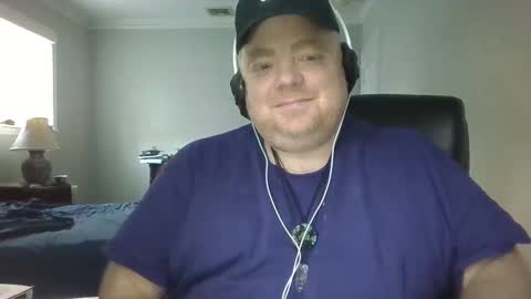 Snapshot of bigred_nyc chatting on February 17, 9:08 pm Big Red online show from February 17, 9:08 pm