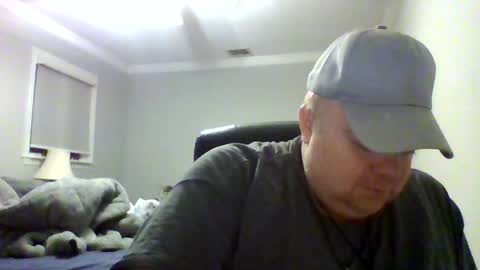 Snapshot of bigred_nyc chatting on November 20, 3:18 am Big Red online show from November 20, 3:18 am