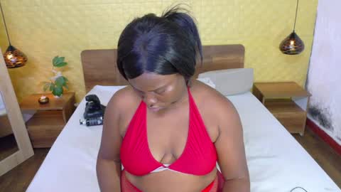 bigroundbooty_ online show from April 18, 7:07 pm