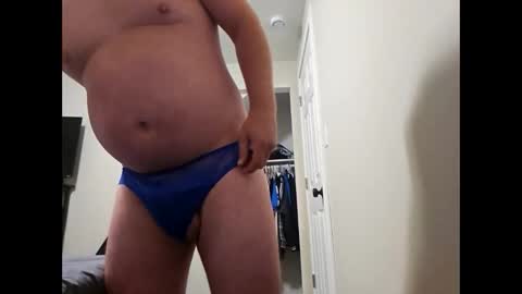 Snapshot of bigsexy2324 chatting on October 31, 3:02 pm bigsexy2324 online show from October 31, 3:02 pm