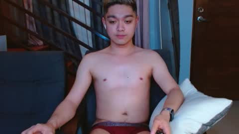 Snapshot of bigshowforyouxx chatting on February 13, 2:57 pm Jay online show from February 13, 2:57 pm