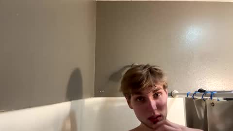 bigskinnyboyshh online show from December 13, 5:38 am