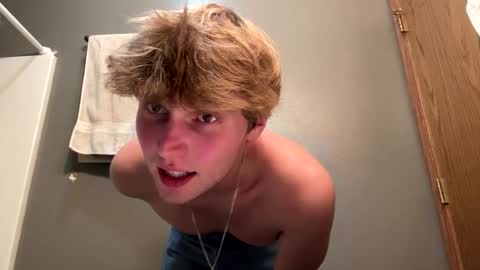 bigskinnyboyshh online show from October 3, 10:18 pm