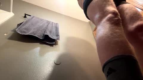 Snapshot of bigskinnyboyshh chatting on January 7, 5:21 am bigskinnyboyshh online show from January 7, 5:21 am