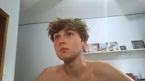 bigskinnyboyshh online show from April 13, 10:37 pm