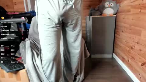 bigsshark online show from February 27, 8:09 pm