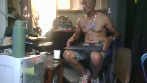 Snapshot of bigsteppa2027 chatting on October 17, 1:53 am bigsteppa2027 online show from October 17, 1:53 am