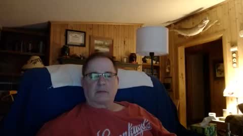 Snapshot of bigthicksatisfying2 chatting on December 18, 7:25 am bigthicksatisfying2 online show from December 18, 7:25 am