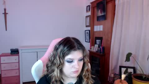 Morgan Lafeuille online show from December 7, 8:49 pm