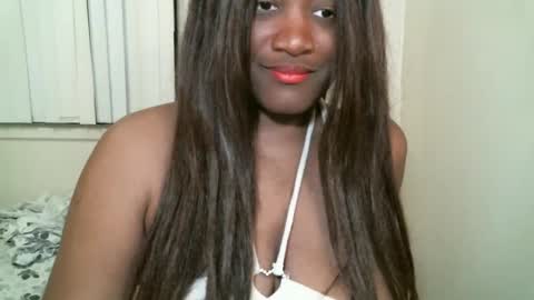 Snapshot of bigtitscassie chatting on February 10, 3:03 am Bigtitscassie online show from February 10, 3:03 am