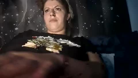 bigtitslala online show from October 24, 8:05 pm