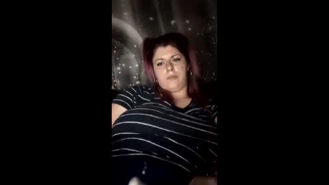 bigtitslala online show from March 8, 8:45 pm