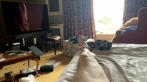 Snapshot of bigukphallus chatting on December 16, 2:05 pm bigukphallus online show from December 16, 2:05 pm