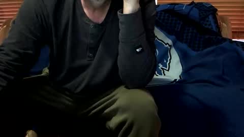 Snapshot of biguylovessuckingcock chatting on March 29, 11:54 am biguylovessuckingcock online show from March 29, 11:54 am