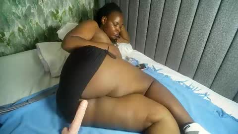 Snapshot of bigyybigy chatting on February 26, 6:29 pm bigyybigy online show from February 26, 6:29 pm