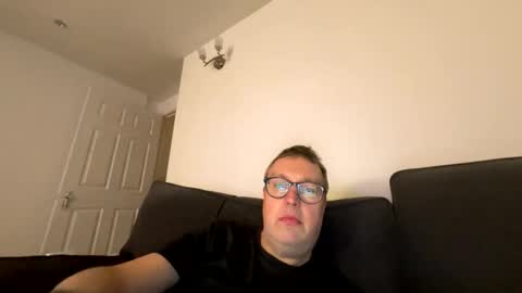 Snapshot of bihudddds chatting on February 6, 9:18 pm Just call me master online show from February 6, 9:18 pm