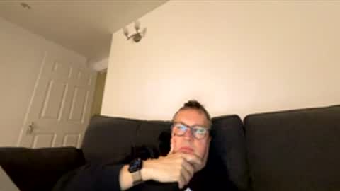 Snapshot of bihudddds chatting on February 8, 10:35 pm Just call me master online show from February 8, 10:35 pm