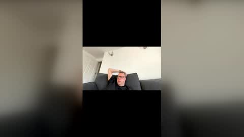 Snapshot of bihudddds chatting on March 1, 8:38 am Just call me master online show from March 1, 8:38 am