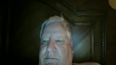 Snapshot of billernest99 chatting on April 19, 4:12 am billernest99 online show from April 19, 4:12 am
