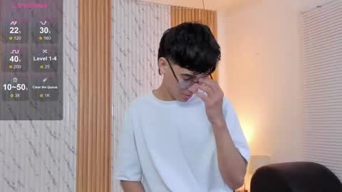 Billie online show from October 31, 4:02 am