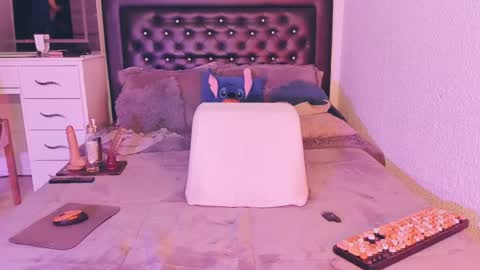 Billie Simons online show from March 31, 5:46 pm