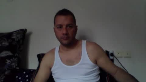 Snapshot of billos26 chatting on April 22, 6:38 am billys greece online show from April 22, 6:38 am