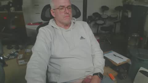 billp750876 online show from April 26, 2:48 pm