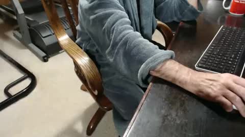 Snapshot of billy471 chatting on December 3, 11:11 am billy471 online show from December 3, 11:11 am