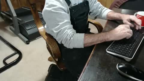 Snapshot of billy471 chatting on January 13, 1:39 pm billy471 online show from January 13, 1:39 pm