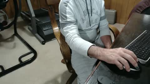 Snapshot of billy471 chatting on January 25, 1:54 am billy471 online show from January 25, 1:54 am