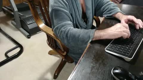 Snapshot of billy471 chatting on February 8, 11:22 am billy471 online show from February 8, 11:22 am