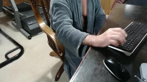 Snapshot of billy471 chatting on February 23, 1:32 pm billy471 online show from February 23, 1:32 pm