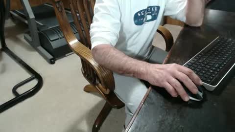 Snapshot of billy471 chatting on March 8, 11:18 pm billy471 online show from March 8, 11:18 pm