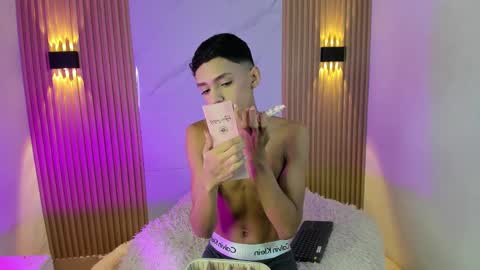 Sam online show from December 20, 12:12 pm