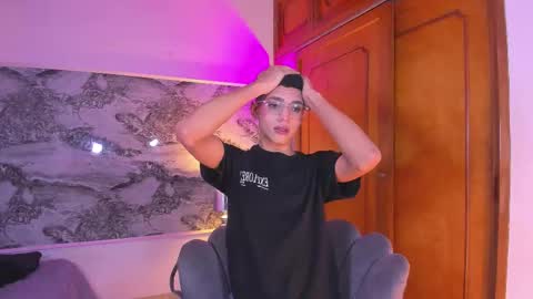 Snapshot of billy_jamees chatting on February 5, 11:48 am Sam online show from February 5, 11:48 am