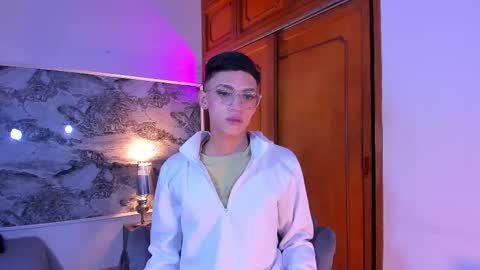 Snapshot of billy_jamees chatting on February 11, 11:59 am Sam online show from February 11, 11:59 am