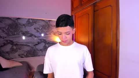 Snapshot of billy_jamees chatting on February 23, 1:52 pm Sam online show from February 23, 1:52 pm