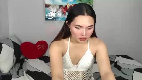 Snapshot of bioginthe619 chatting on February 13, 10:55 am Kate online show from February 13, 10:55 am