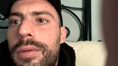 birismandan94 online show from March 5, 9:44 pm