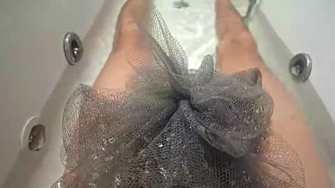 Snapshot of bisexdadd chatting on April 5, 5:48 am bisexdadd online show from April 5, 5:48 am