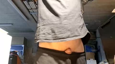 Snapshot of bisexdadd chatting on April 16, 3:24 pm bisexdadd online show from April 16, 3:24 pm