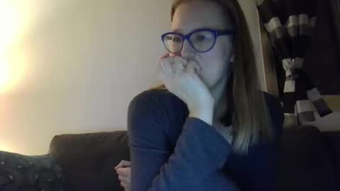 Snapshot of bisons5679946 chatting on October 31, 10:33 pm bisons online show from October 31, 10:33 pm