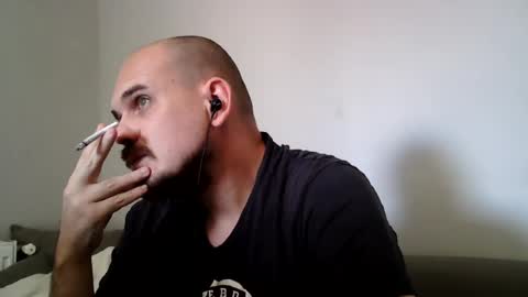 Snapshot of bixbax007 chatting on June 19, 7:34 am George Maria online show from June 19, 7:34 am