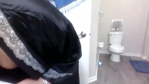 Snapshot of bj4290 chatting on September 16, 4:19 pm bj4290 online show from September 16, 4:19 pm