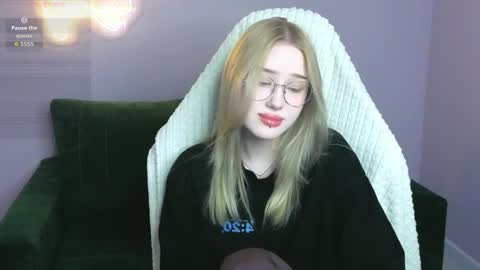 Julia online show from March 29, 2:39 pm