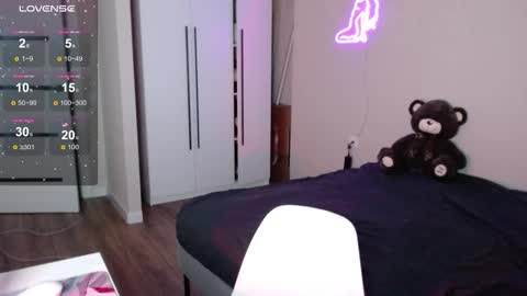 Snapshot of bklfeya chatting on November 12, 6:08 pm bklfeya online show from November 12, 6:08 pm