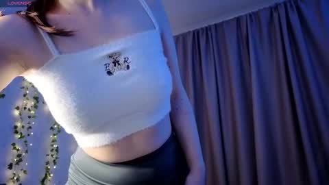 Snapshot of bl4ck_velvet chatting on November 30, 12:20 pm Kitty online show from November 30, 12:20 pm