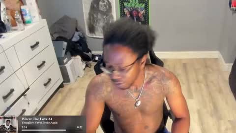 Plant Base Streamers From Pennsylvania online show from October 28, 10:23 pm