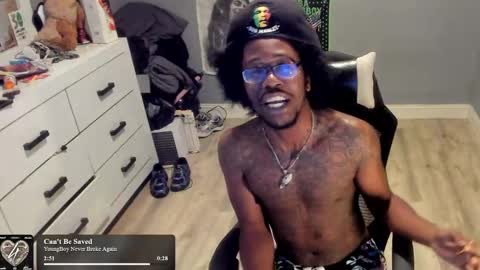 Plant Base Streamers From Pennsylvania online show from November 11, 10:54 pm