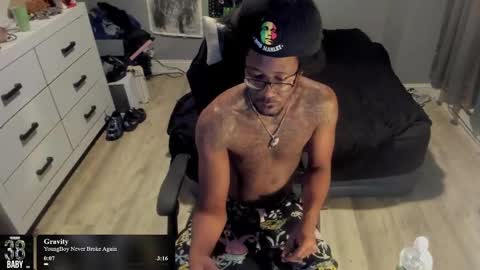 Plant Base Streamers From Pennsylvania online show from November 17, 11:32 pm